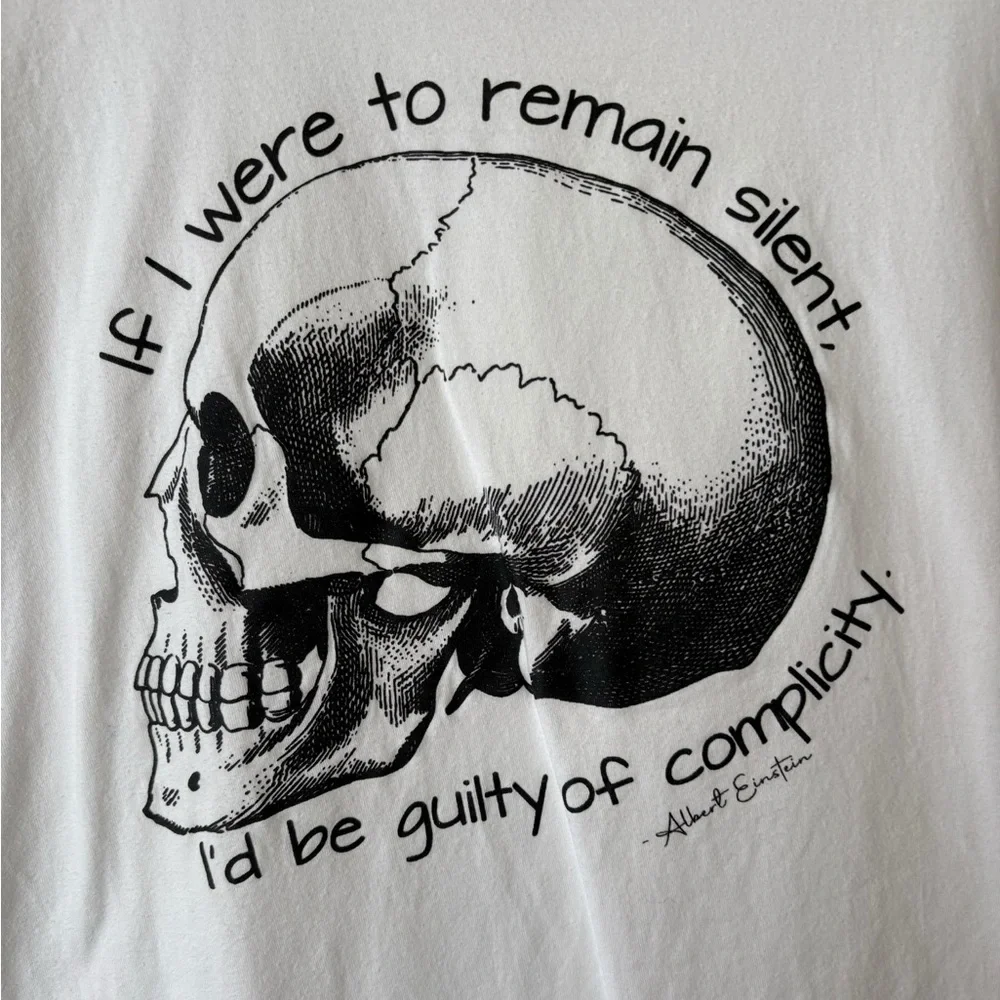 Fruit of the Loom White Skull Graphic Tee - Picture 2 of 4